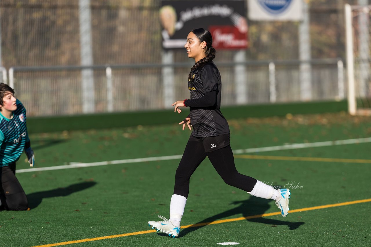 Bild 135 - wBJ VfL Pinneberg2 - Eimsbuttler TV 3 : Ergebnis: 5:0